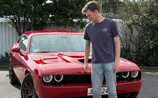 hellcat-car-dealer-in-nz-americanrevnz