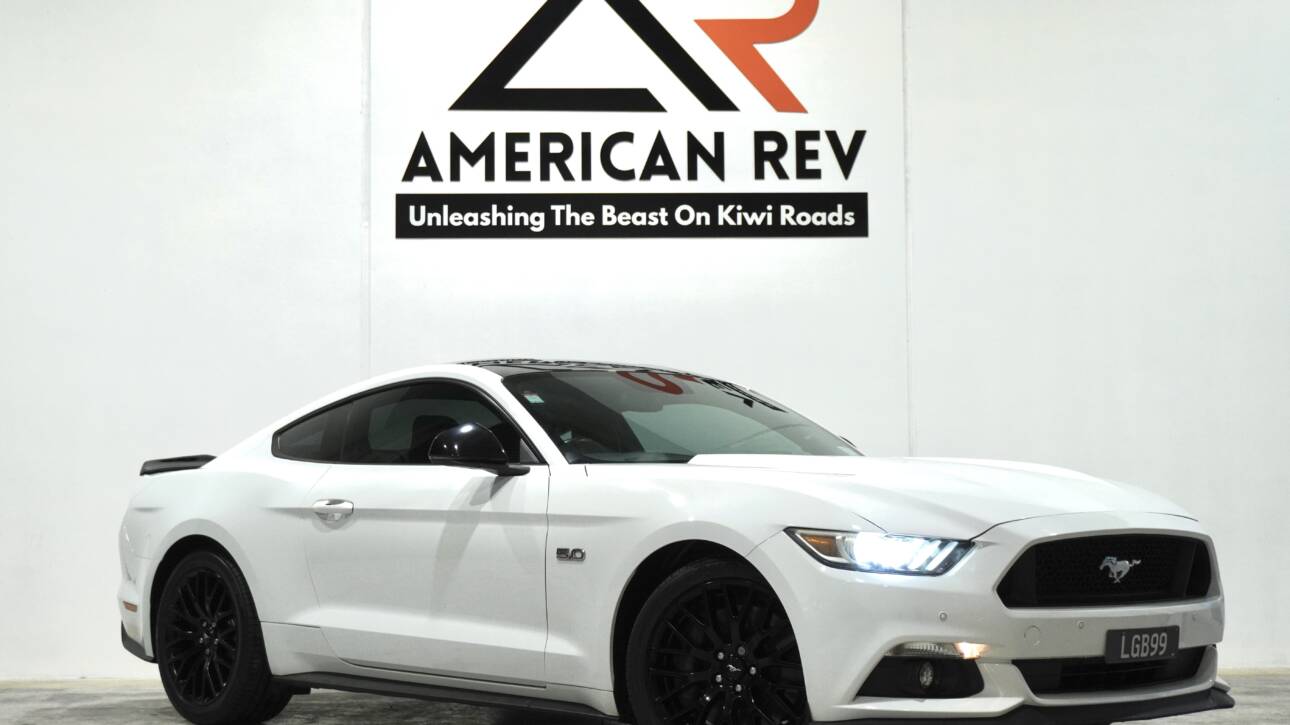 2016 Ford Mustang 5.0L V8 Fastback AT